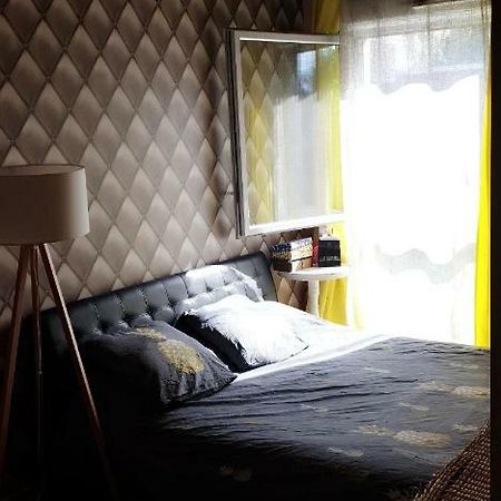 Chambre Avec Salle De Bain Privee Valenton Exterior photo